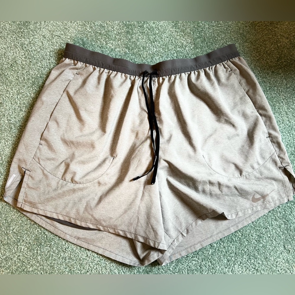 ⭐️EUC ⭐️NIKE RUNNING SHORTS ⭐️MEN SIZE XL